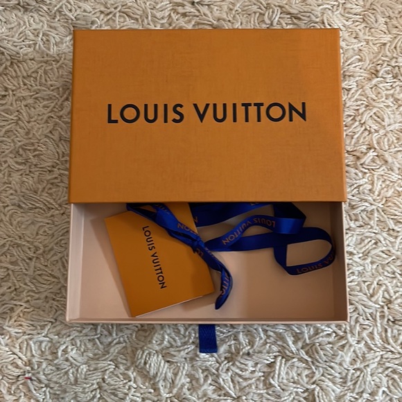 Louis Vuitton Box - Picture 2 of 3